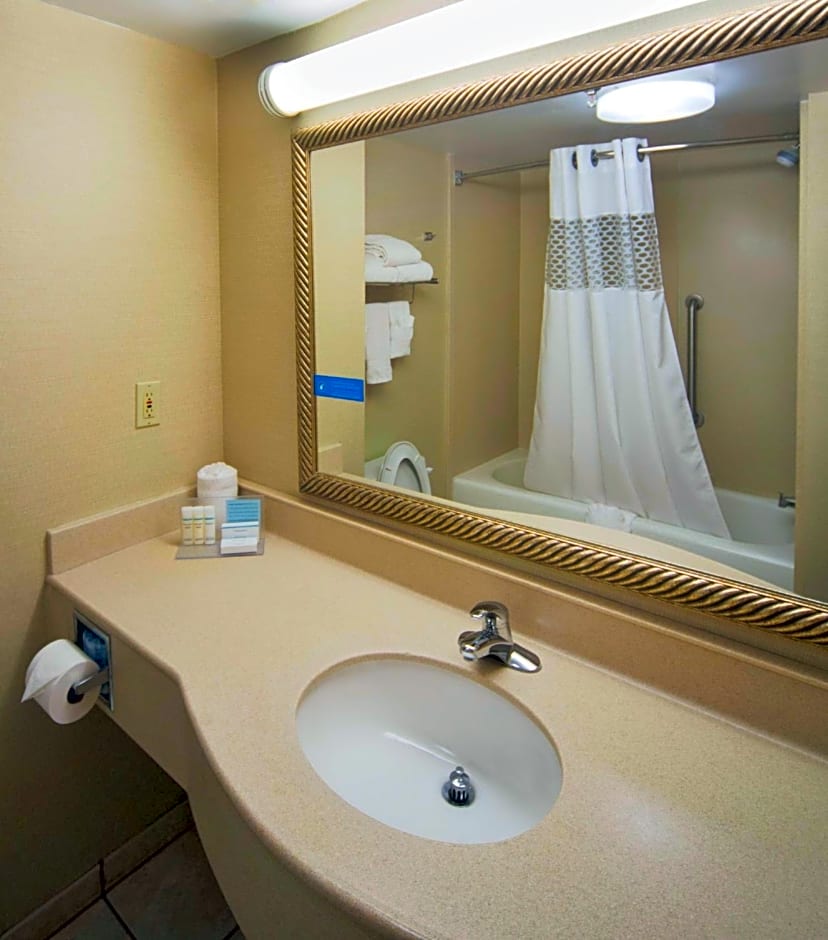 Hampton Inn By Hilton & Suites Valdosta/Conference Center