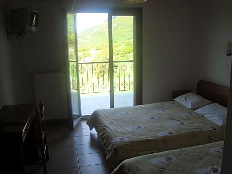 Double or Twin Room with Valley View