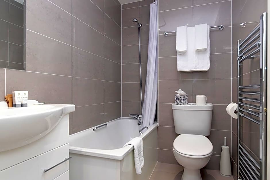 Kensington Gardens Hotel