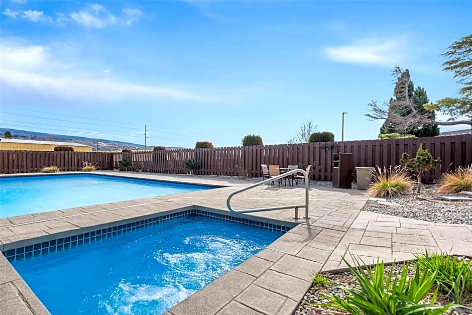 Best Western Chieftain Inn