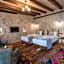 Sarnich Cave Suites