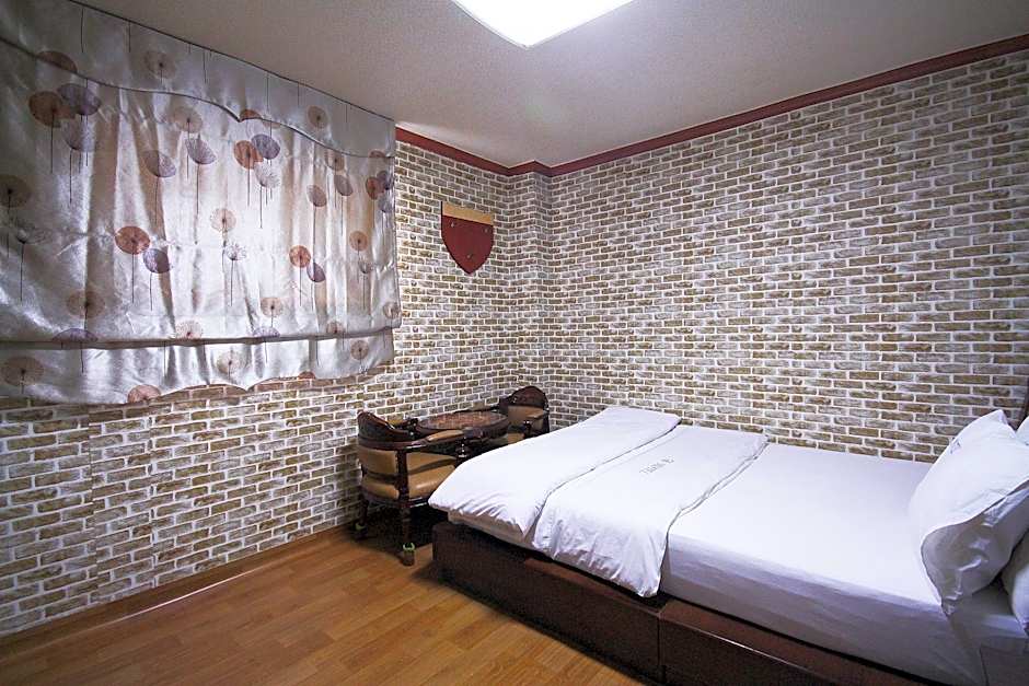 Gumi A Motel