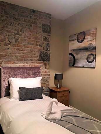 Deluxe Single Room