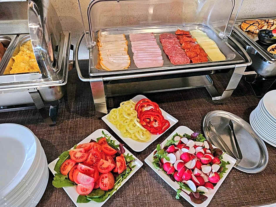 Grand Hotel Senica, Garni