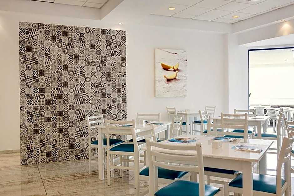 Lantiana Gardens ApartHotel