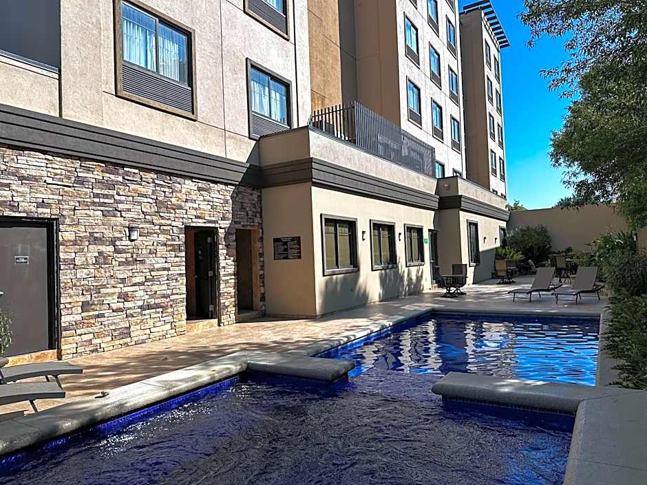 Best Western Premier Monterrey Aeropuerto