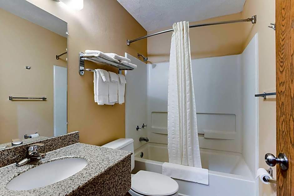 Econo Lodge Painted Post