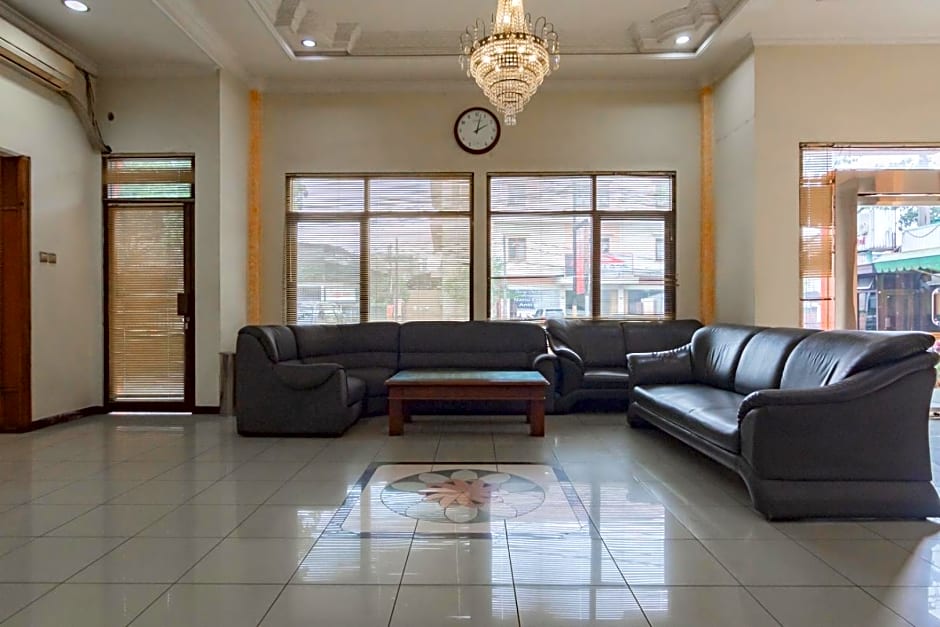 RedDoorz @ Achino Hotel Bandung