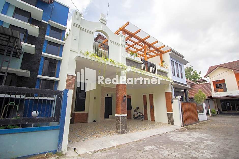 Balmoral House Redpartner Near Ambarukmo Plaza Mall Yogyakarta – Yogyakarta, MN