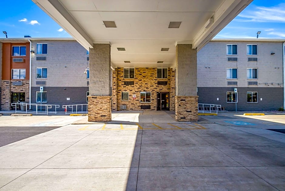 AmericInn by Wyndham Madison WI
