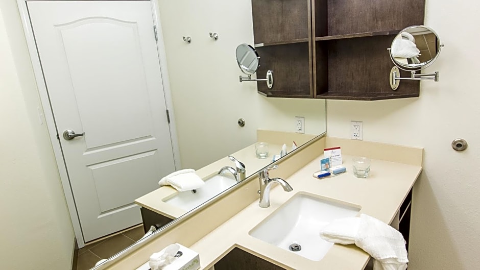 Candlewood Suites Overland Park By IHG
