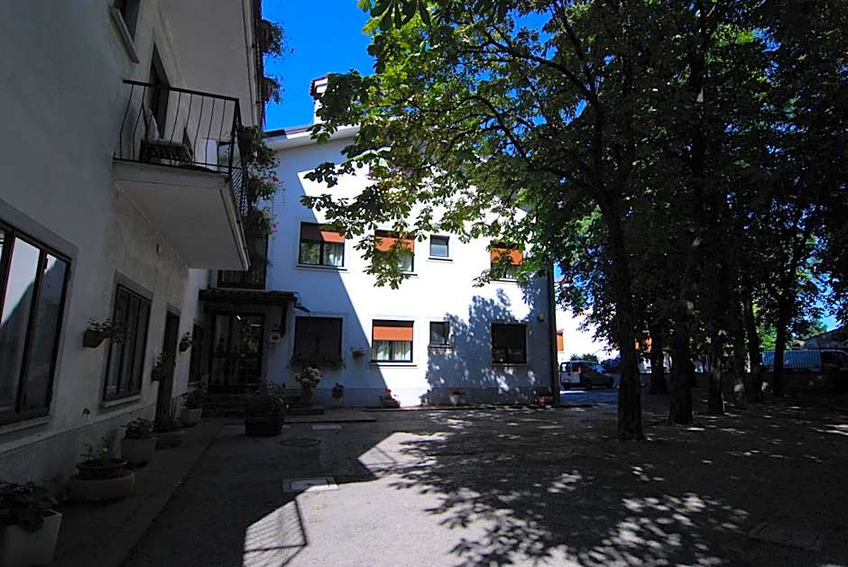 Albergo Alla Valle di Banne