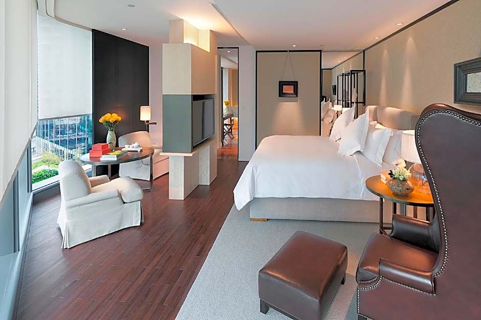 Photo 1 of 5 of Premier 1 King Bed Suite