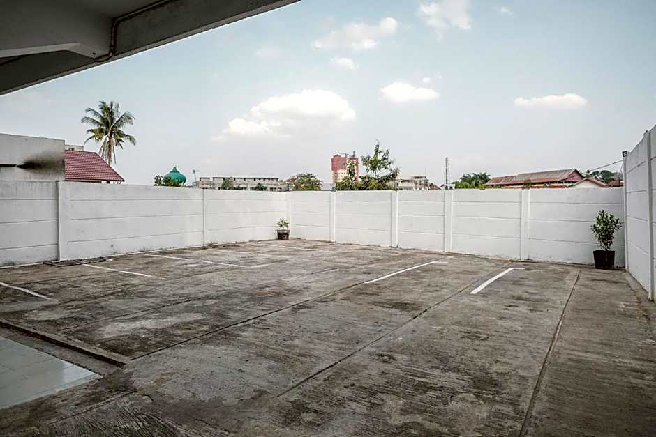 RedDoorz Premium at Hotel T-ONE Jambi