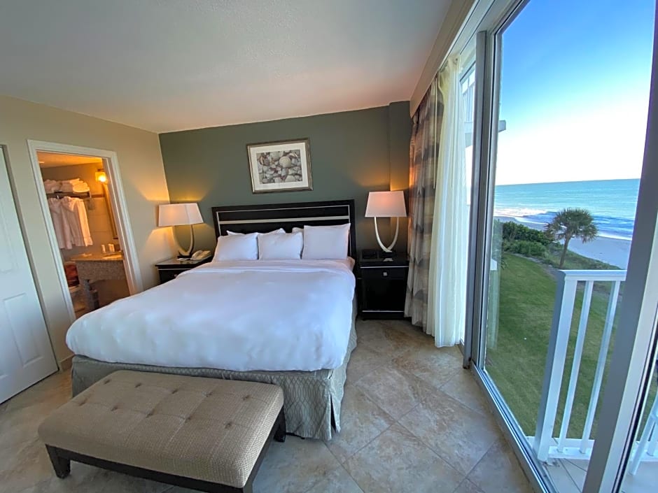 Radisson Suite Hotel Oceanfront