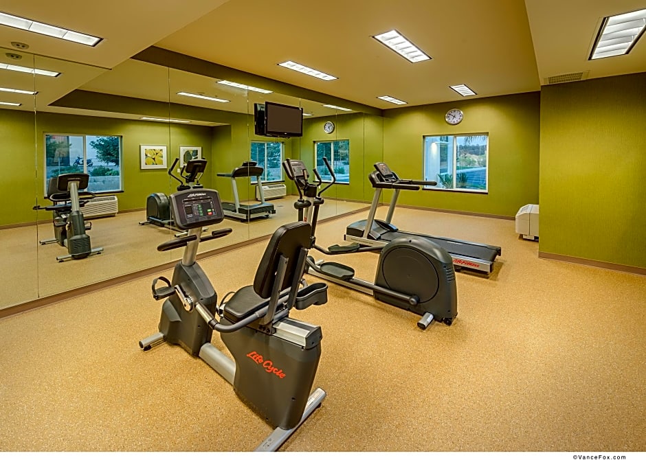 Holiday Inn Express & Suites / Red Bluff - South Redding Area