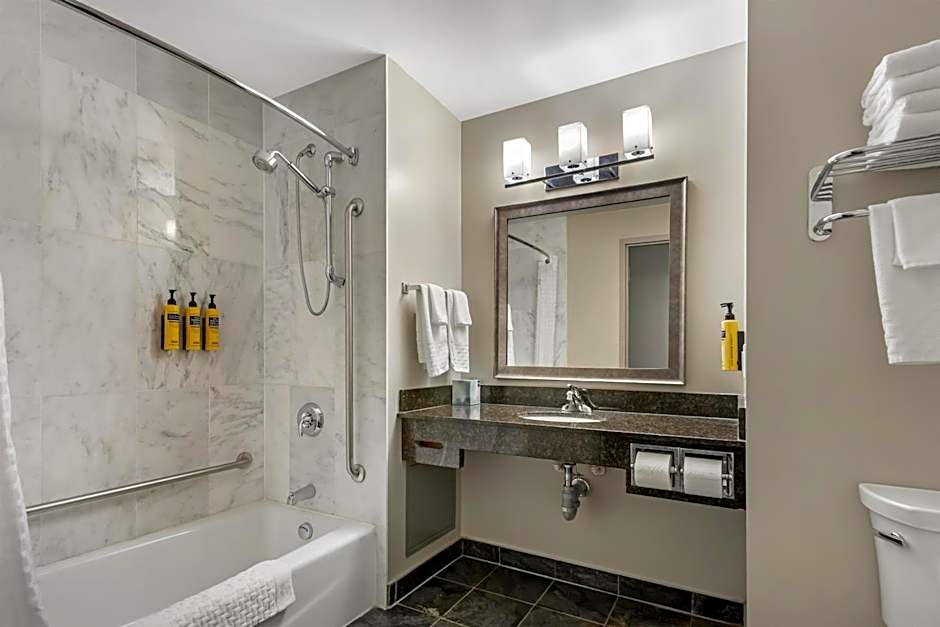 Best Western Plus Brandon Inn