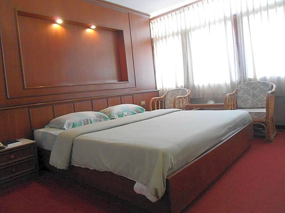 Ubon Hotel