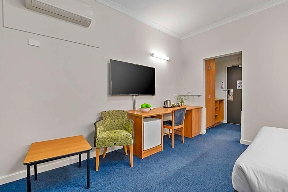 Metro Hotel Perth City