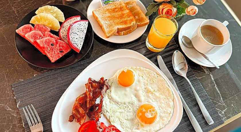 Ramada by Wyndham Bangkok Sukhumvit 11