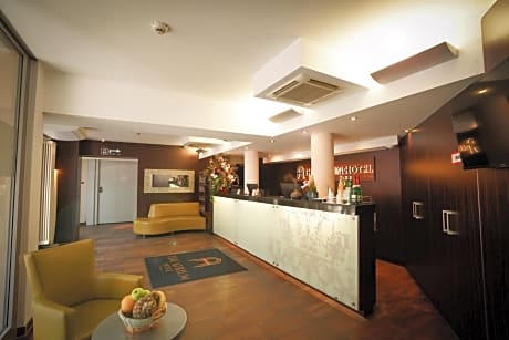The Atrium Hotel