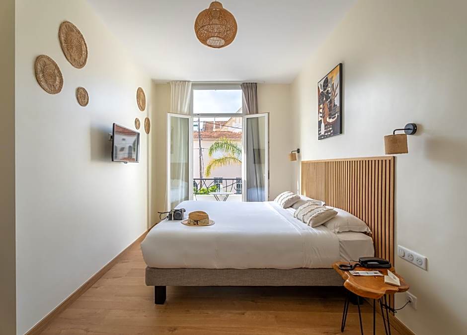 Hôtel La Villa Juan Beach