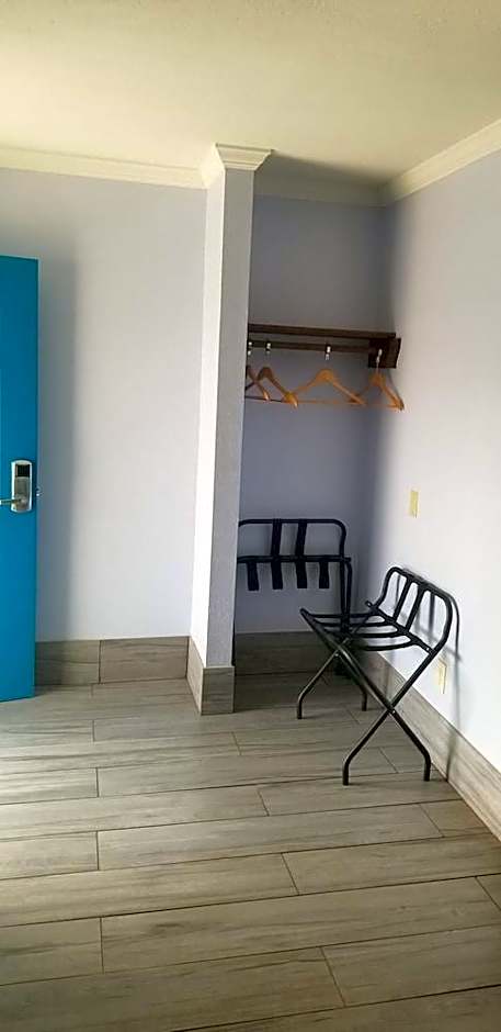 Carrizo Executive Inn