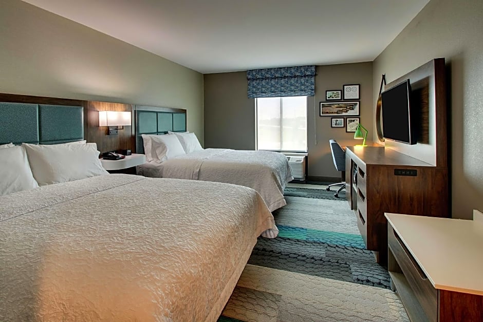 Photo 1 of 4 of 2 Queen Beds, Mobility Accessible, Bathtub