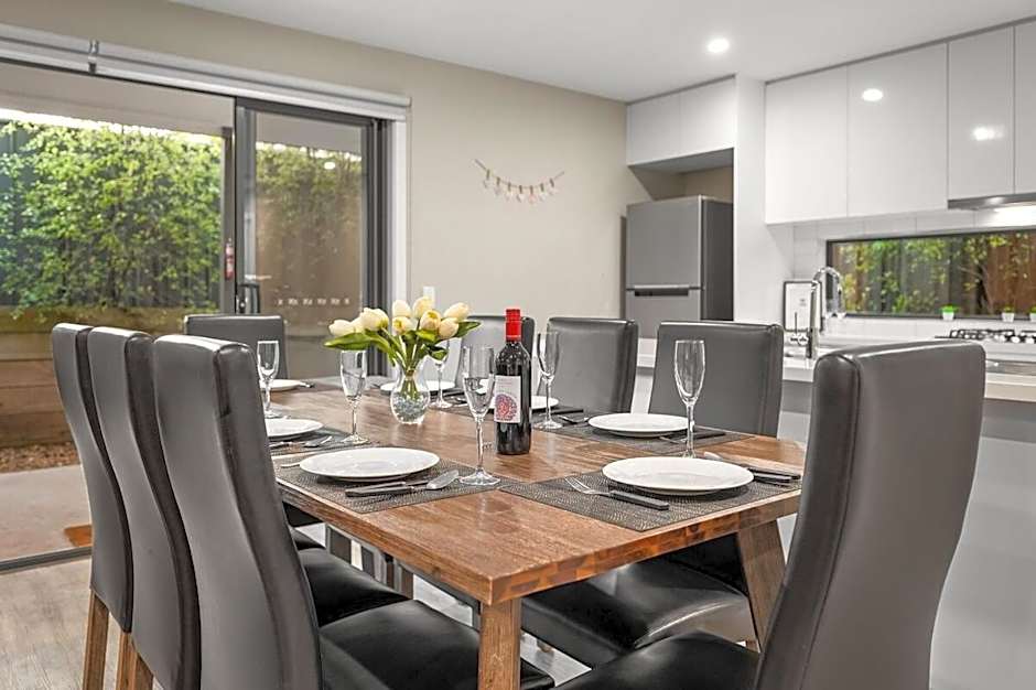 Sovereign Hill Close -private, peaceful, modern