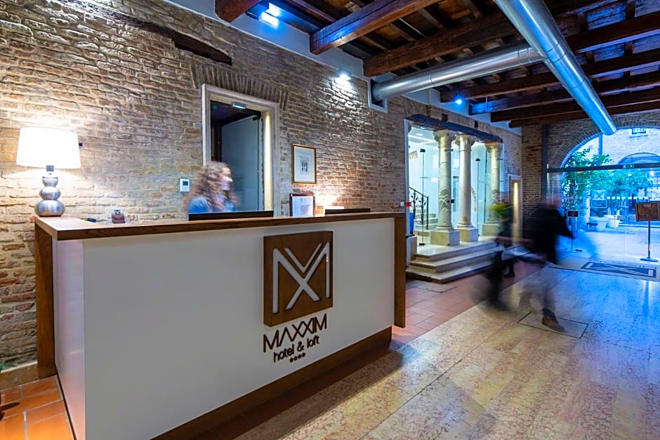 Maxxim Hotel