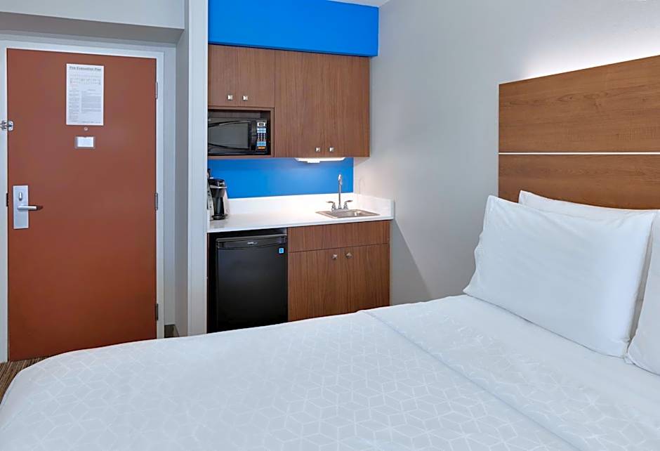 Holiday Inn Express Hotel & Suites - Irving Convention Center - Las Colinas By IHG