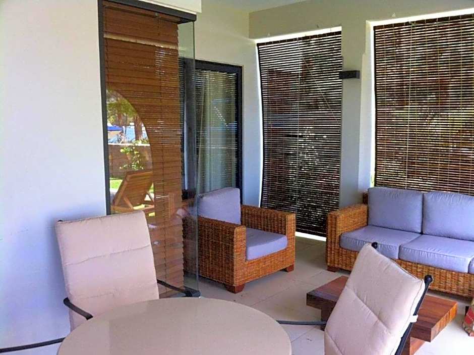 Olana Blue - Beachfront apartment