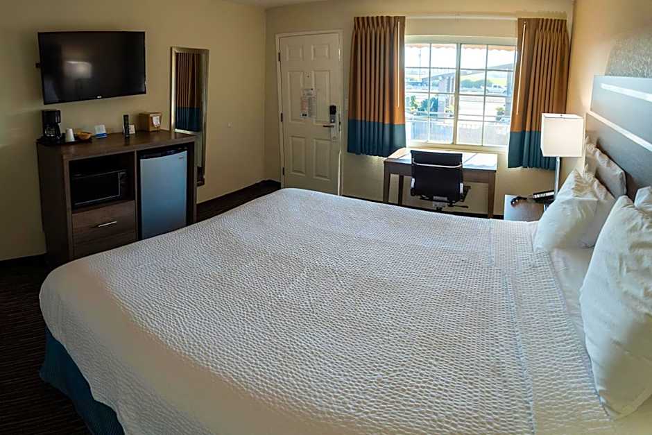 Rodeway Inn Near University-Gateway to Yosemite