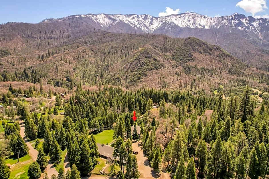 Camp Nelson Lodge Room 6
