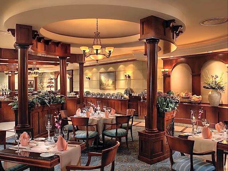 Knight Castle Hotel - Formerly known as Carlton Palace Hotel