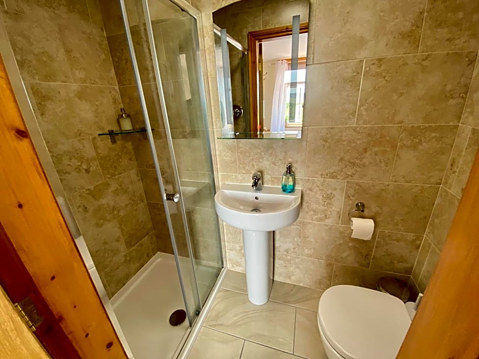 Mooredge - Room only