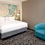Courtyard by Marriott Dallas Downtown / Reunion District