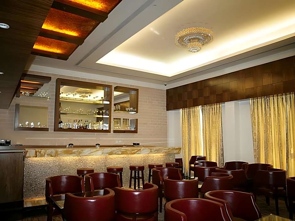 Hotel Saffron Kiran