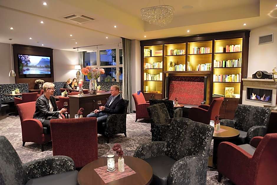 Kurhotel Grüttner mit eigenem Sole Thermal Schwimmbad 32 Grad und Saunalandschaft