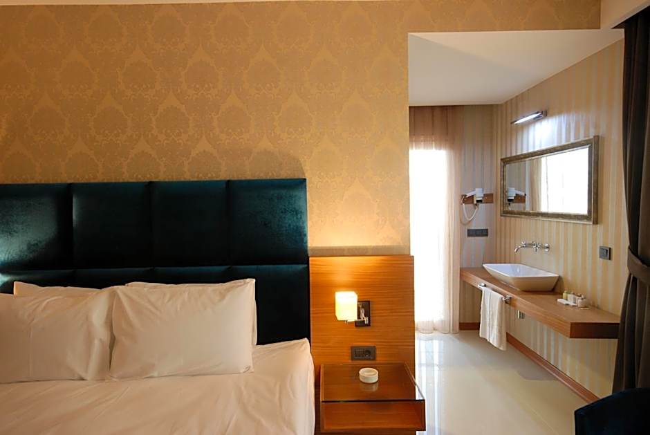 Riva Reşatbey Luxury Hotel