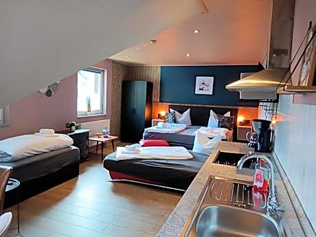 Standard Triple Studio