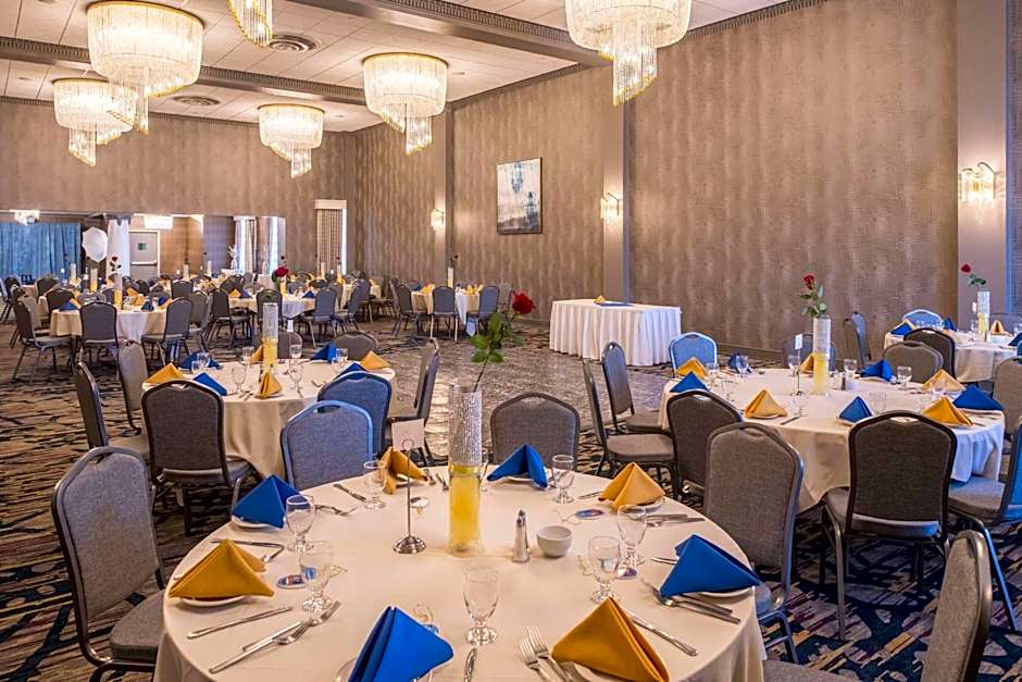 DoubleTree by Hilton Hotel Utica
