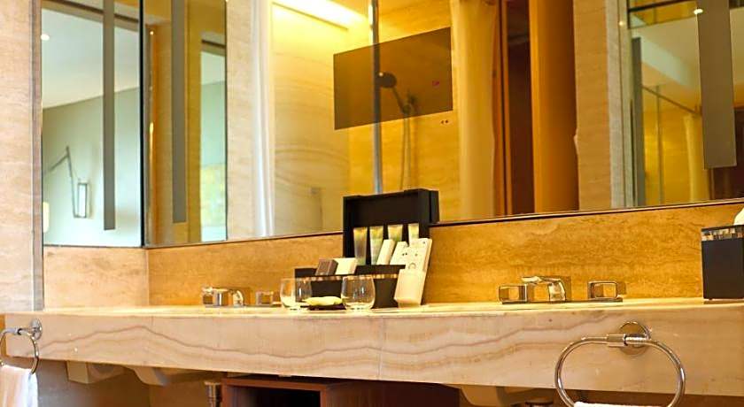 Conrad By Hilton Pune