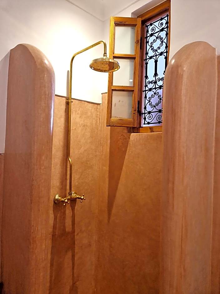 RIAD SAMAH