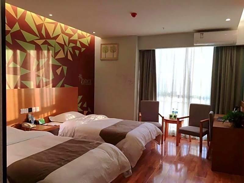 Vatica Jieshou City New Passenger Transport Center Hotel