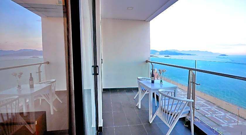 Holi Beach Hotel and Apartments