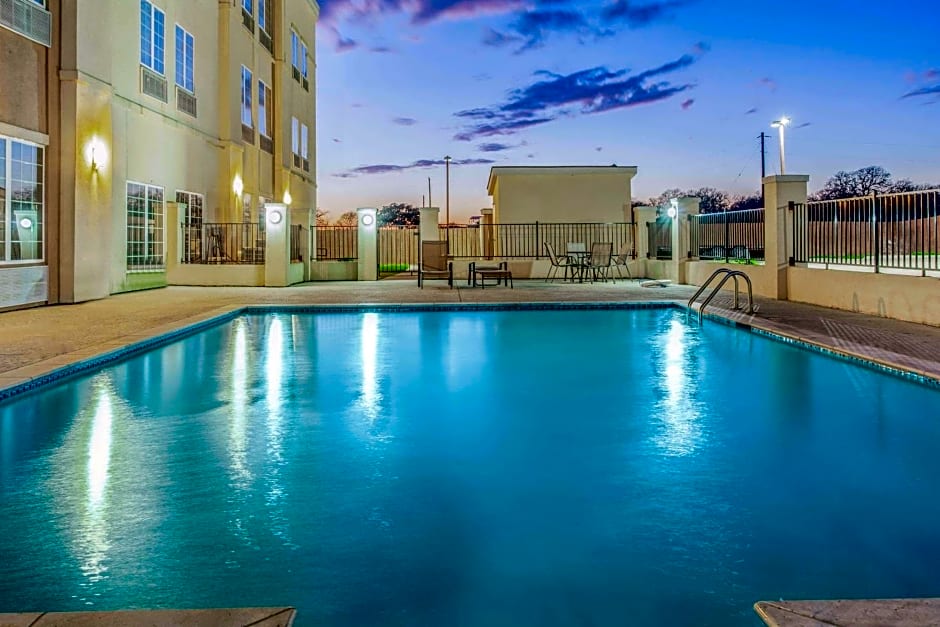 La Quinta by Wyndham Luling