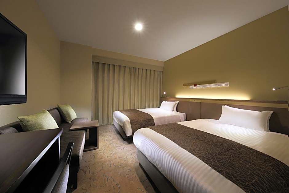 JR-East Hotel Mets Fukushima