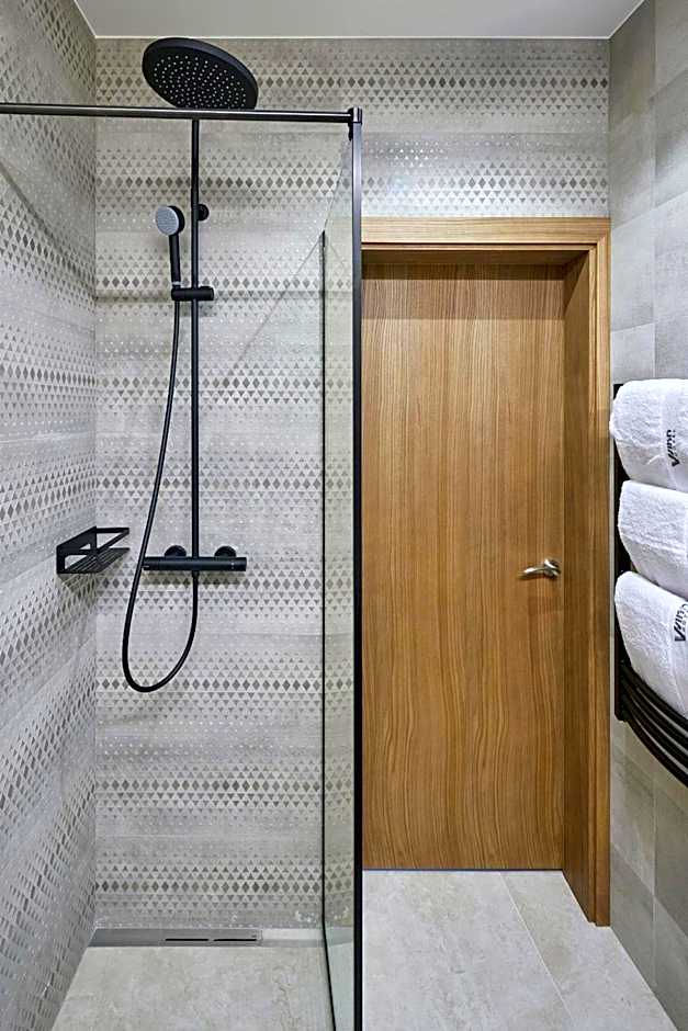 Vvinn Hotel