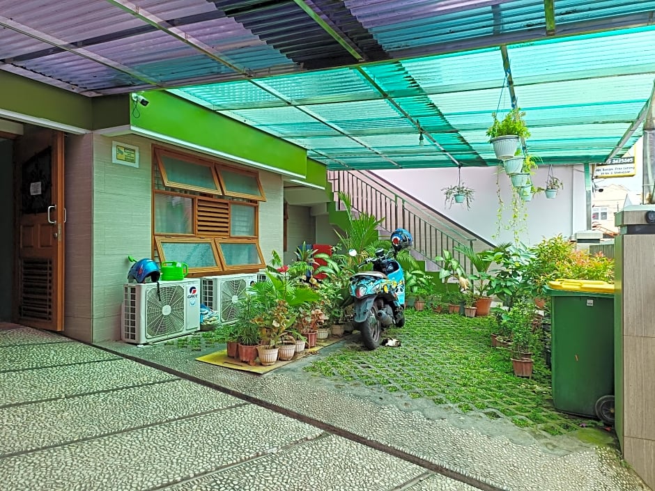 Balqies Homestay Syariah Makassar Mitra RedDoorz